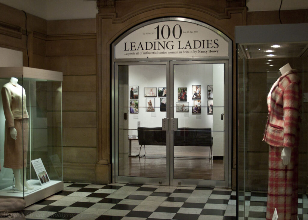 100 Leading Ladies